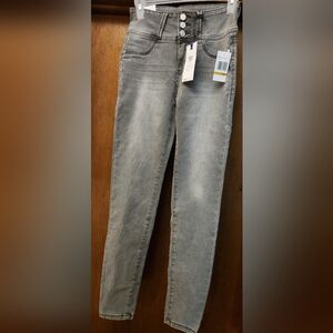 NWT Gray Wallflower Skinny Jeans Size 3
